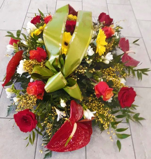 adobbi funebri, cuscino, rose rosse